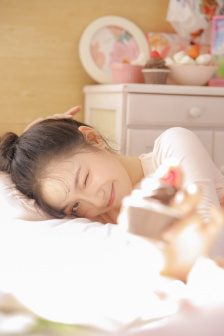 黑暗假童话